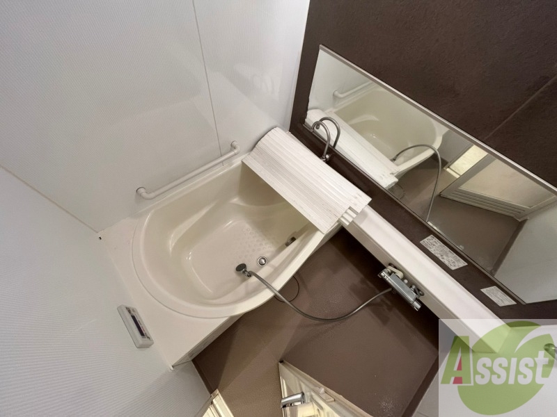 バス・シャワールーム　疲れた時はゆっくり湯船につかってみてはいかがでしょうか。