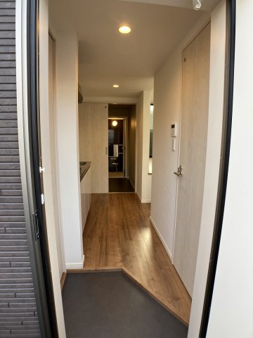 玄関　※別号室の写真です。現況優先となります。