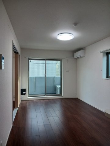 居室・リビング　こちらのリビングで趣味の時間をお楽しみください