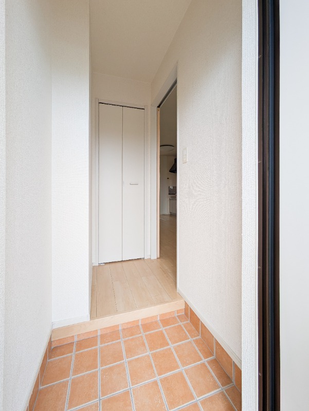 玄関　図面と現状に相違がある場合には現状を優先