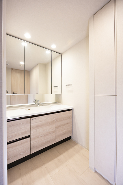 洗面設備　※写真は同タイプ住戸です。