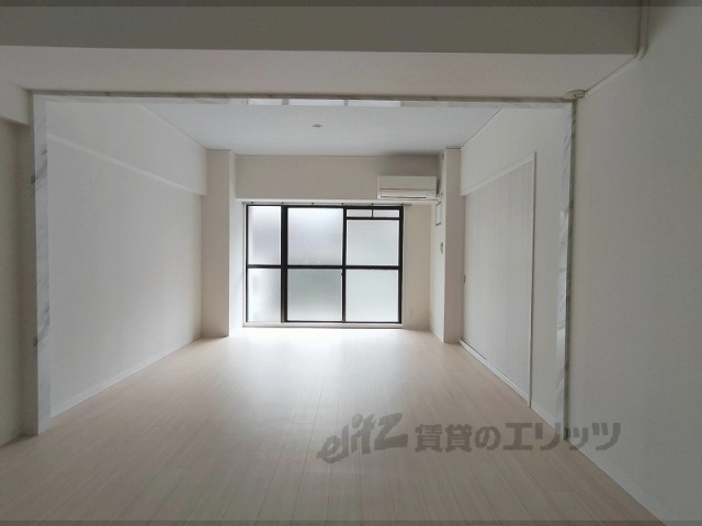 居室・リビング　居室