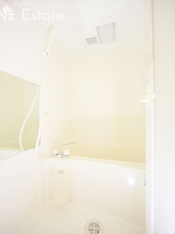 バス・シャワールーム　バスルーム