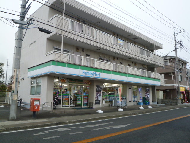 コンビニ　ファミリーマート（コンビニ）まで409m