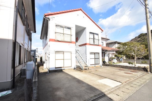 建物外観　外観は落ち着いています