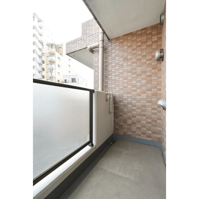 バルコニー　陽当たり良好なバルコニーです