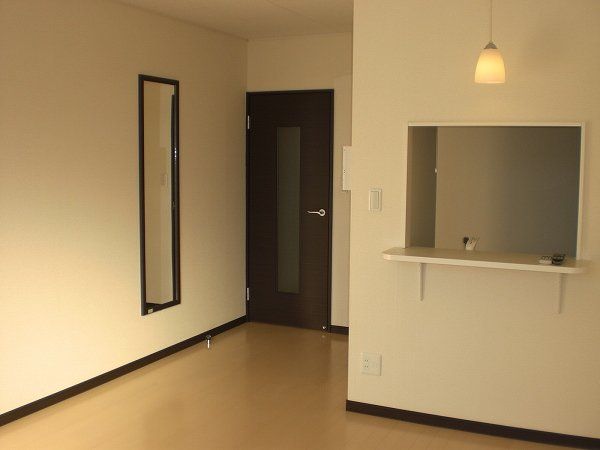 居室・リビング　約10畳ある洋室はゆったり住めます♪2Fはカーペット仕様です