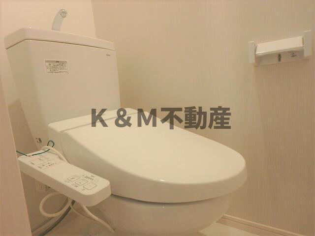 トイレ　ウォシュレット付き?