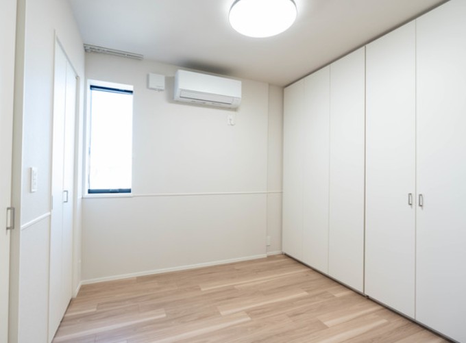 エントランス　別タイプのお部屋の写真です