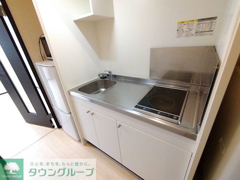 キッチン　仕様・設備は現況と異なる場合があります。現況優先。