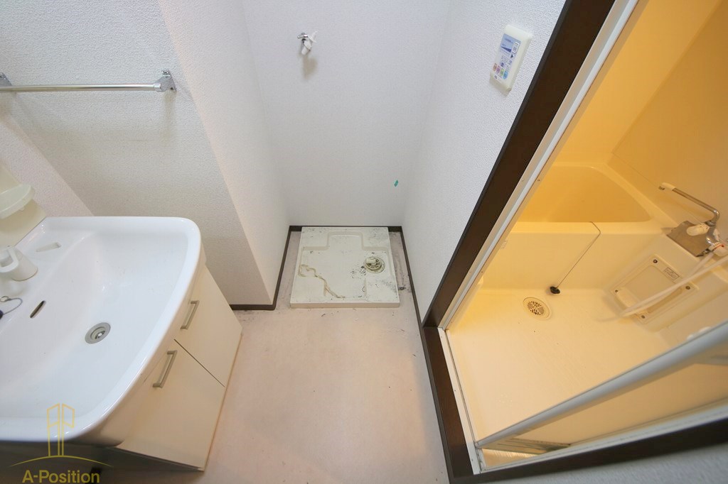 洗面設備　クレイルタワー