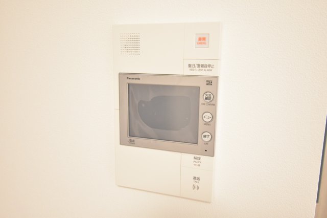 セキュリティ　TVモニターホンは安心ですね。誰か確認してから開けて下さいね