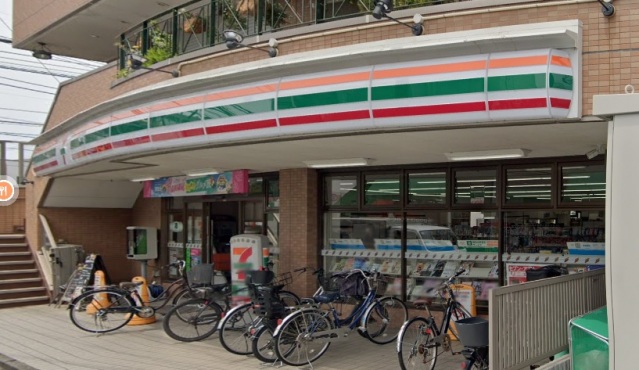 コンビニ　セブンイレブン柴崎駅南口店（コンビニ）まで166m