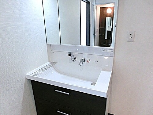 洗面設備　三面鏡付き洗面化粧台　※前回募集時