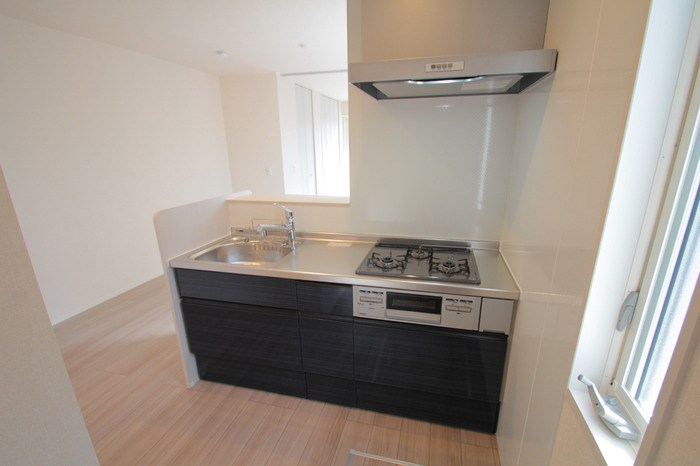 キッチン　3口コンロ・グリル付きです★