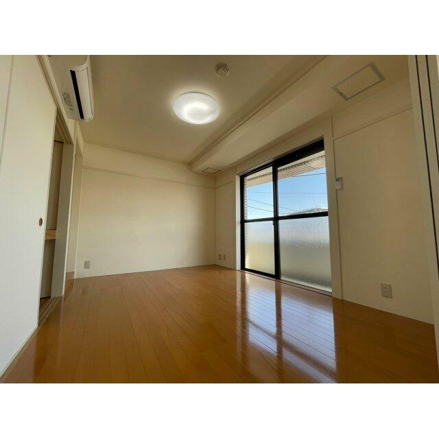 居室・リビング　※別部屋参考写真