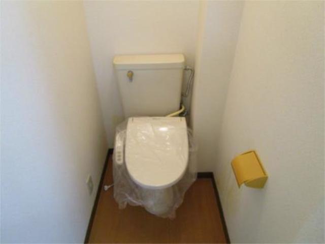 トイレ　嬉しいシャワートイレもございます