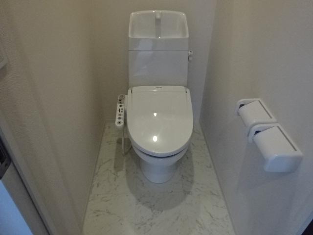 トイレ　シャワー付トイレ