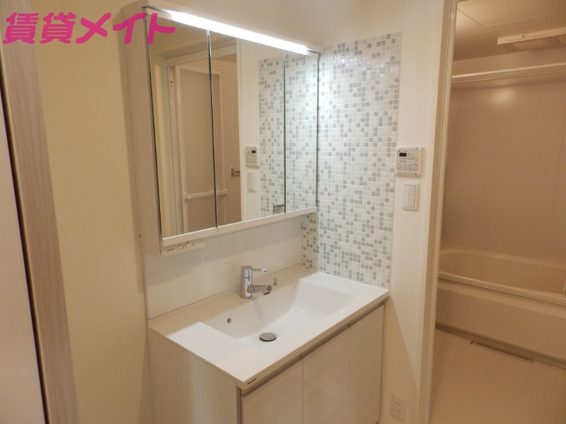 洗面設備　同型別室のお写真です