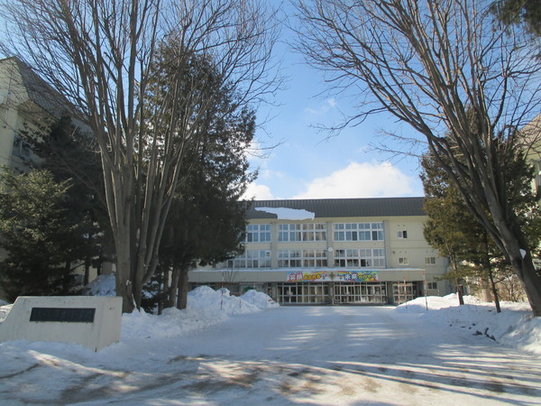 小学校　帯広市小学校（小学校）まで1405m