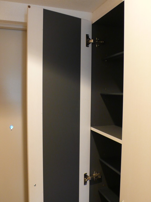 玄関　※別部屋の参考写真です。