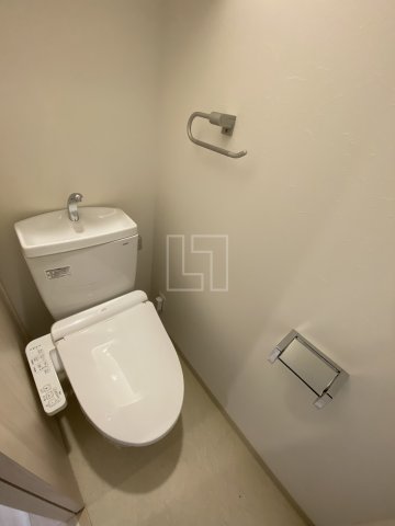 トイレ　スプランディッド安土町　温水洗浄便座