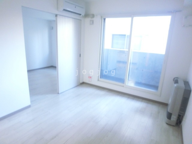 居室・リビング　同号室タイプ写真