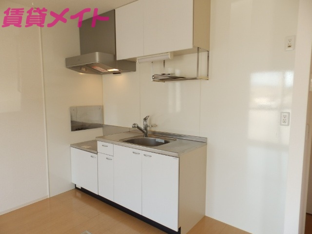 キッチン　反転タイプ参考写真