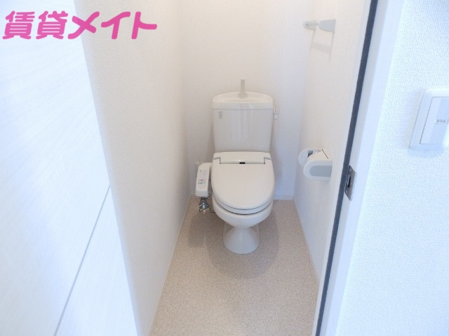 トイレ　反転タイプ参考写真