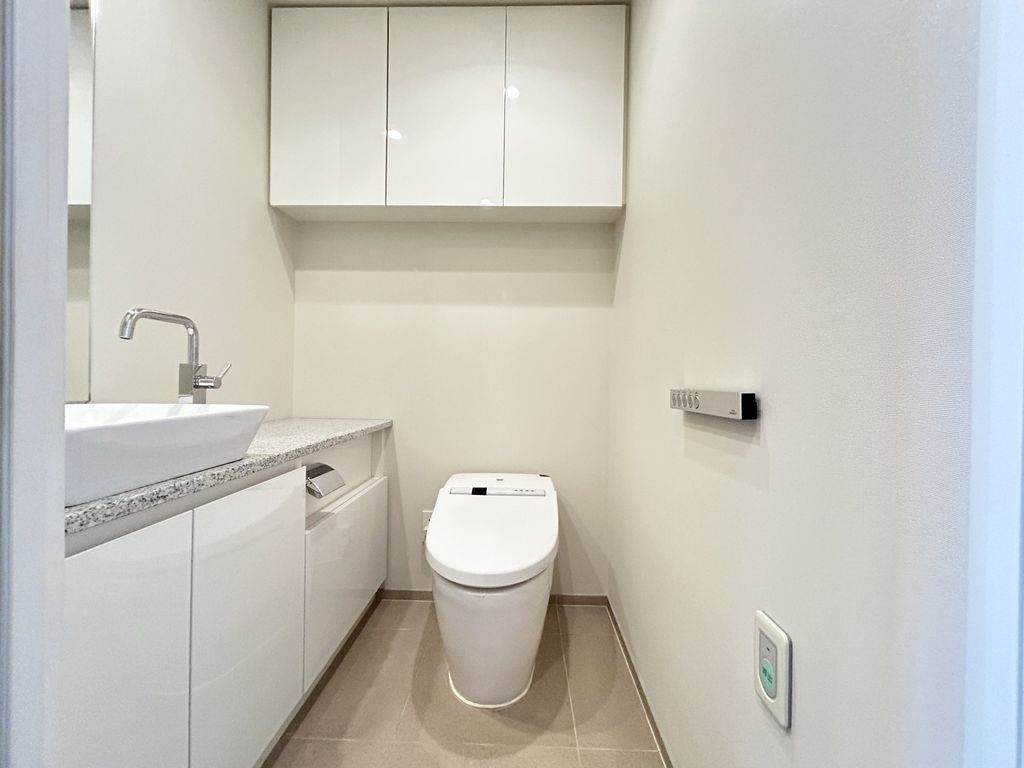 トイレ　手洗い場付