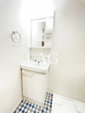 洗面設備　独立洗面台です。