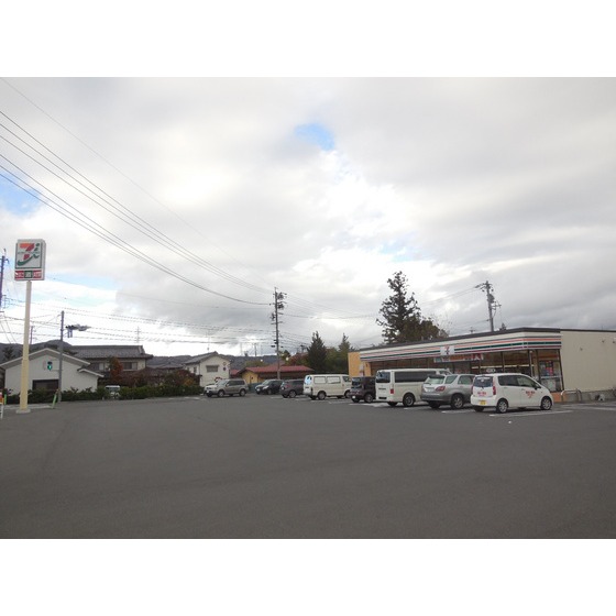コンビニ　セブンイレブン長野古里店（コンビニ）まで1049m
