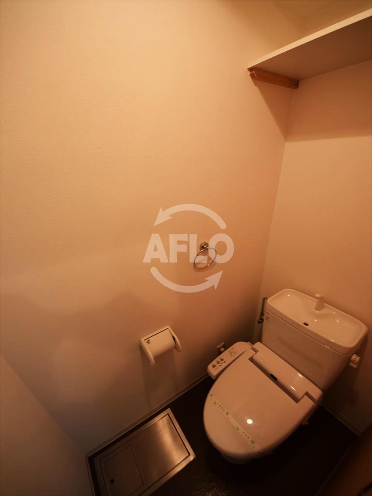 トイレ　CITY SPIRE心斎橋EAST　ウォシュレット付