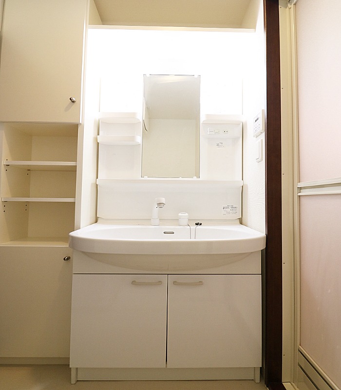 洗面設備　朝の支度はこちらです。
