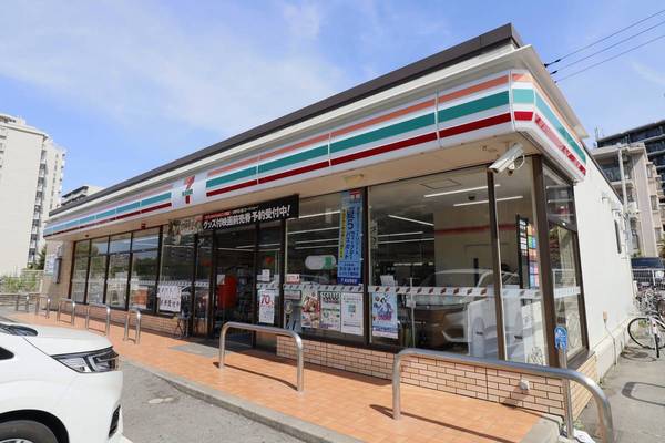 コンビニ　セブンイレブン（コンビニ）まで450m