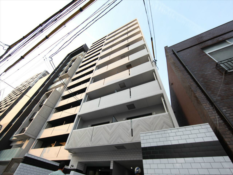 建物外観　外観　防犯カメラ付　オートロック　宅配ＢＯＸ　外壁タイル張り