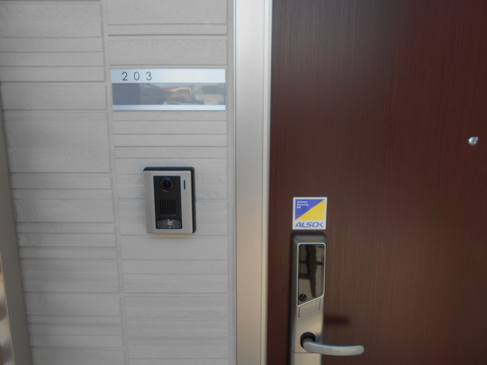 エントランス　『ＭＡＹ・ＣＡＳＴＬＥ』反転イメージ