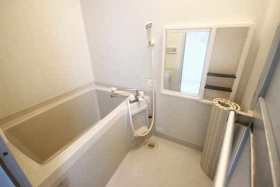 バス・シャワールーム　※別号室の写真です