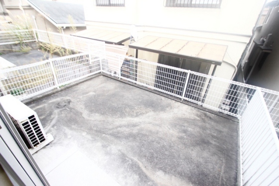 バルコニー　※別号室の写真です
