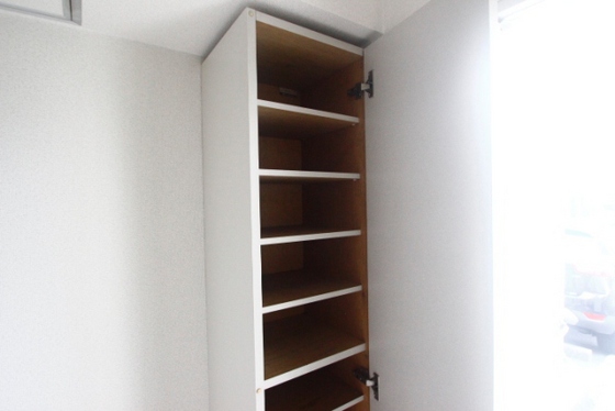 玄関　※別号室の写真です