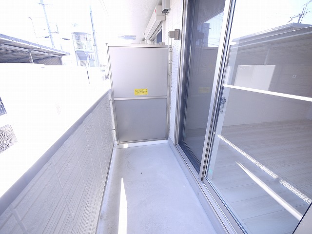 バルコニー　外からの目が気にならないバルコニーで洗濯物が干せます