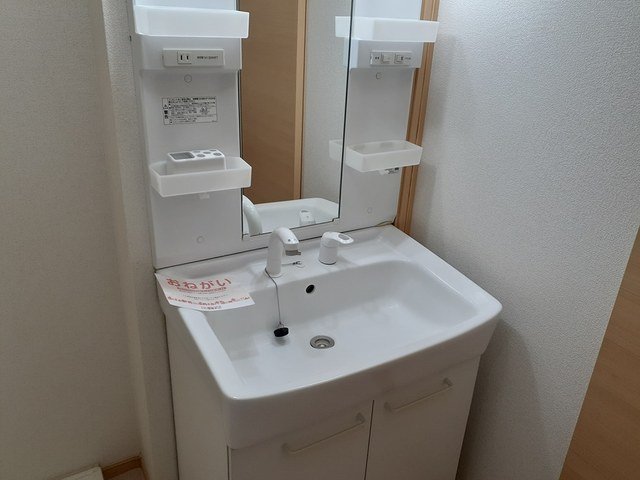 洗面設備　忙しい朝には欠かせない洗面所です