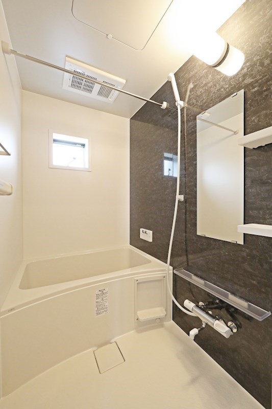 バス・シャワールーム　バスルーム　追い焚き　浴室乾燥