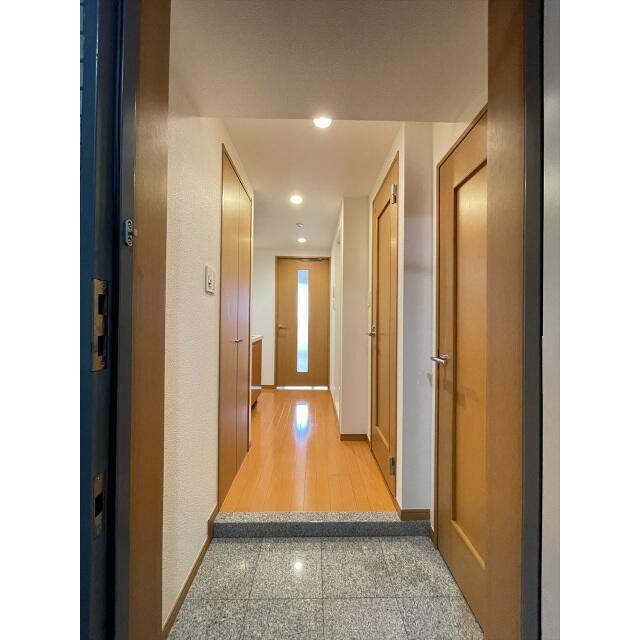 玄関　同タイプ参考写真