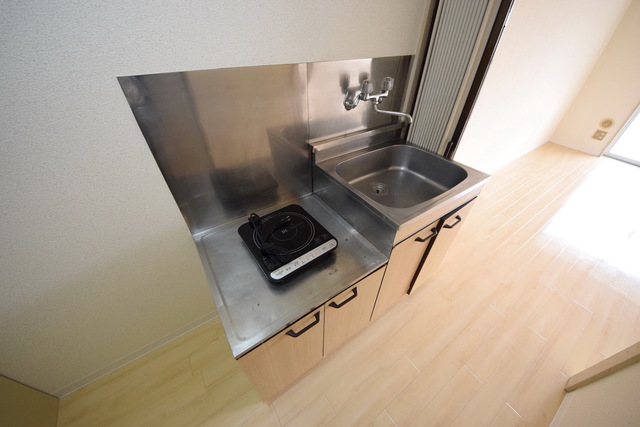 キッチン　２口も置けます