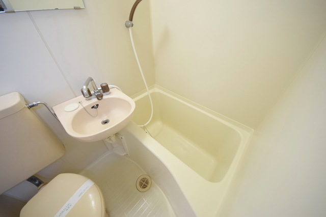 バス・シャワールーム　バスルーム