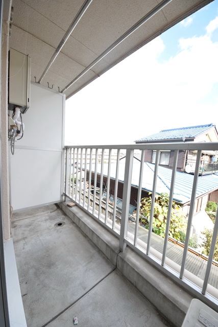 バルコニー　明るいバルコニー