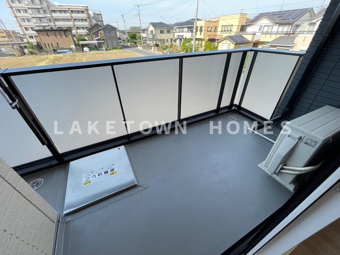 バルコニー　奥行きのあるバルコニーです。