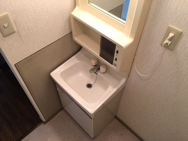 その他設備　独立洗面台です。