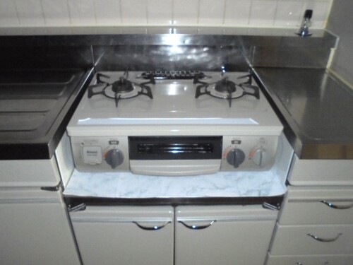 その他設備　コンロ、グリル　※同タイプ別部屋2025.12撮影